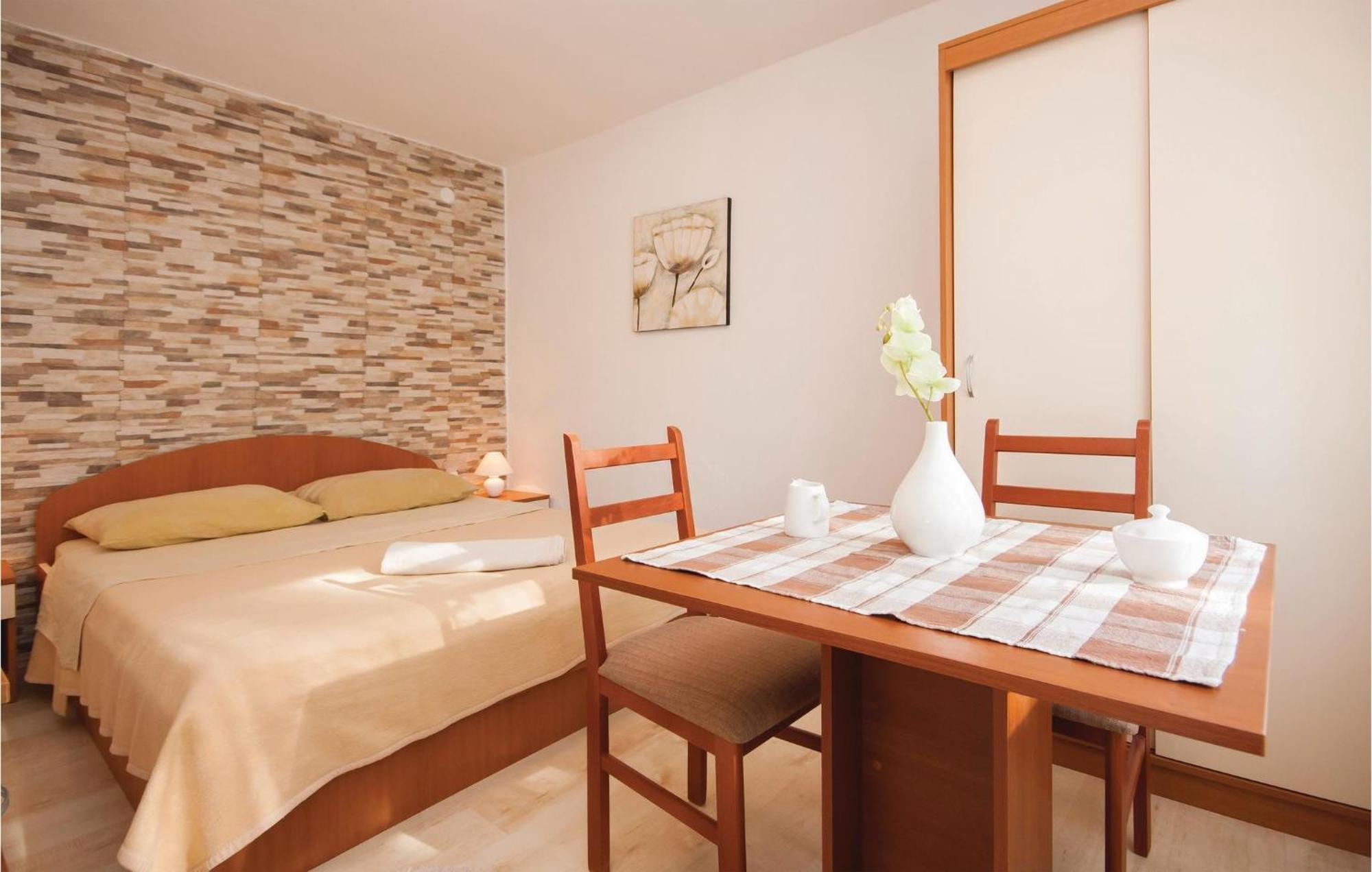 Nice Apartment In Raslina With House Sea View Екстер'єр фото