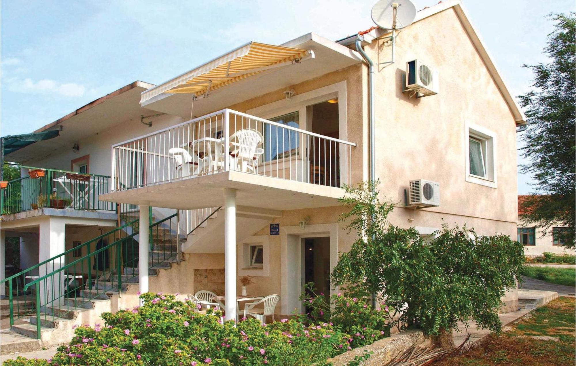 Nice Apartment In Raslina With House Sea View Екстер'єр фото